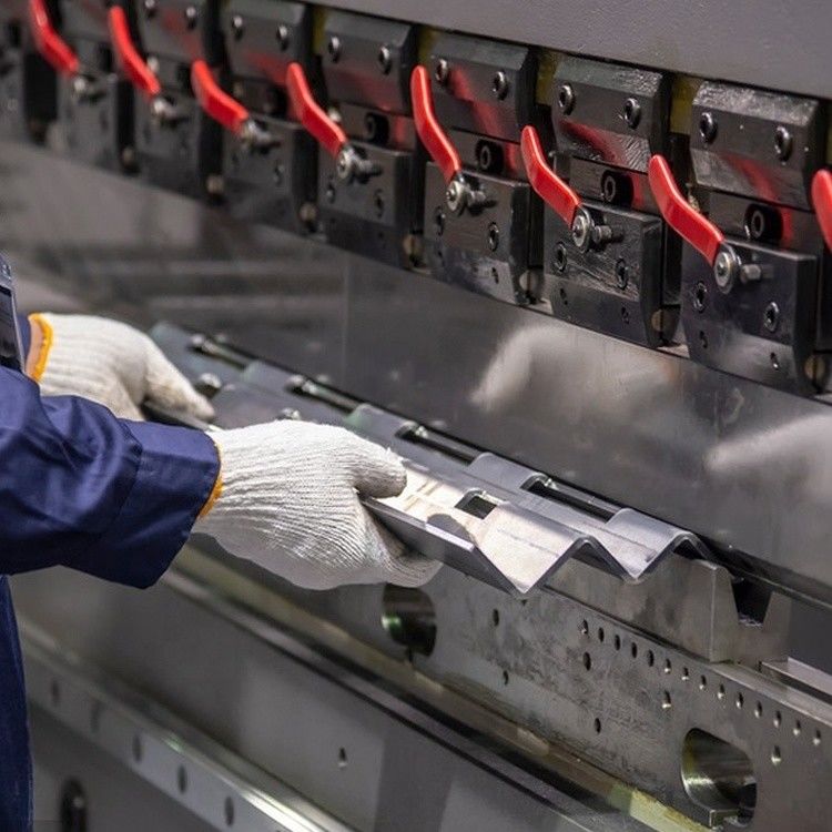 Peças de carroceria de automóveis de produção de chapas de metal impressas em 3D Peças de estampagem de aço inoxidável OEM